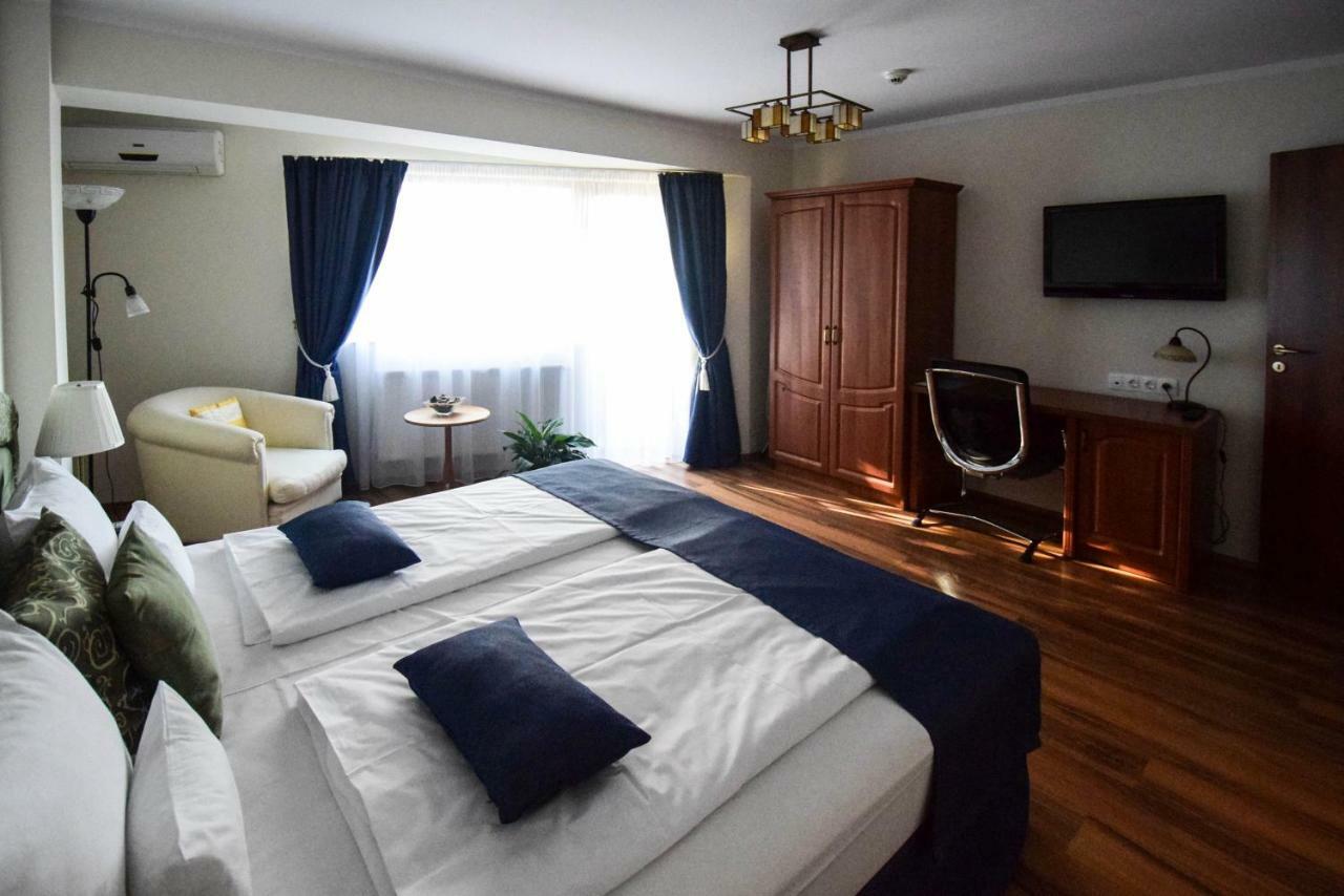 Cabrio Apart Hotel クルージュ＝ナポカ エクステリア 写真