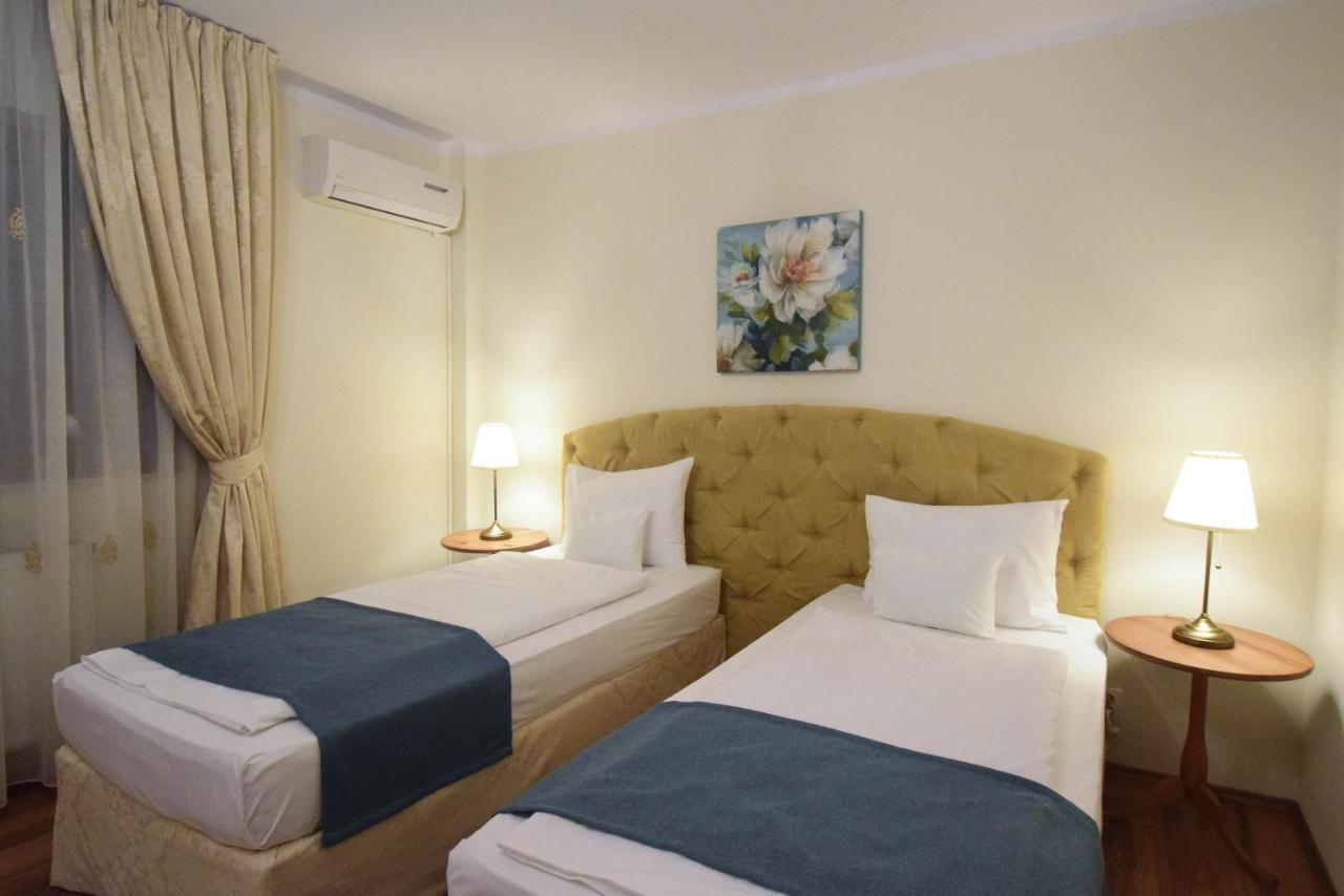 Cabrio Apart Hotel クルージュ＝ナポカ エクステリア 写真