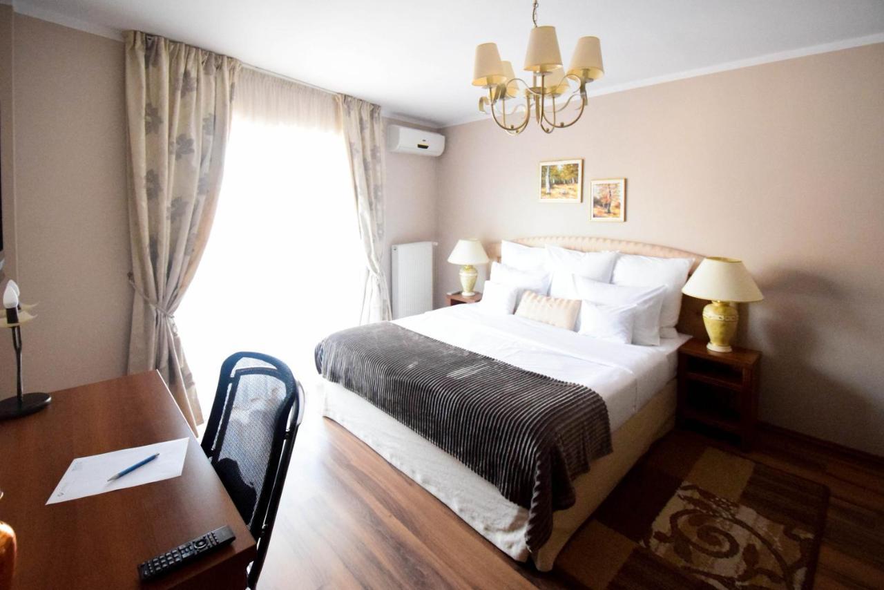 Cabrio Apart Hotel クルージュ＝ナポカ エクステリア 写真