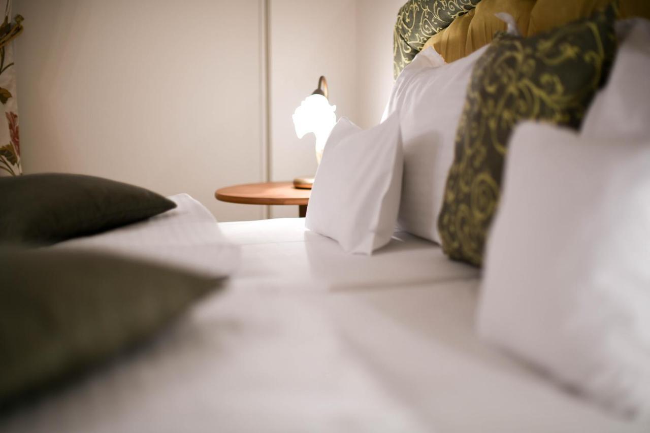Cabrio Apart Hotel クルージュ＝ナポカ エクステリア 写真